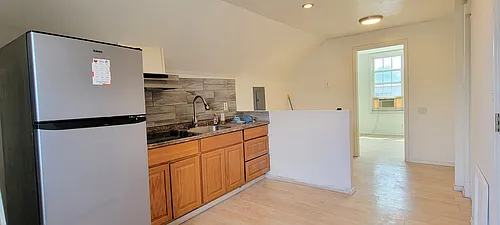 209-211 Sylvan Ave #3 Photo 1