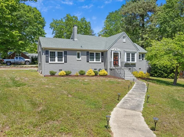 101 Park Dr, Oxford, NC 27565
