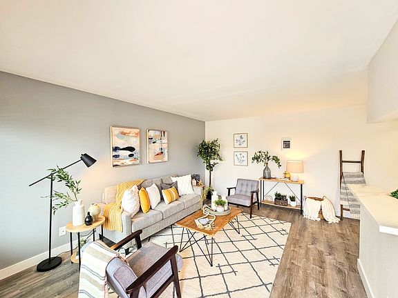 4th image of 4602 Kansas St #306