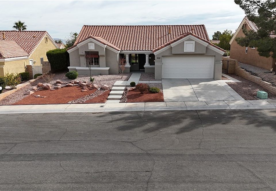 1st image of 2820 Lotus Hill Dr