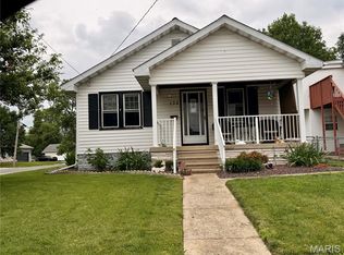 132 Mill St, Bethalto, IL 62010