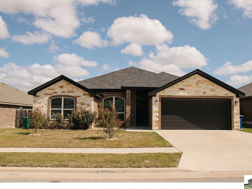 211 Fawn Ridge Dr