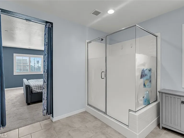 16064 Symphony Ln — Photo 32