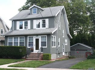 375 Hickory St, Teaneck, NJ 07666