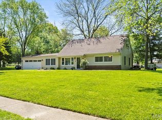 10920 Saint Henry Ln, Saint Ann, MO 63074