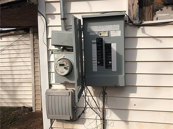 4th image of 424 SE 54th St