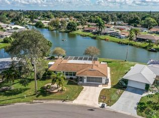 1090 Sandlewood Dr, Venice, FL 34293