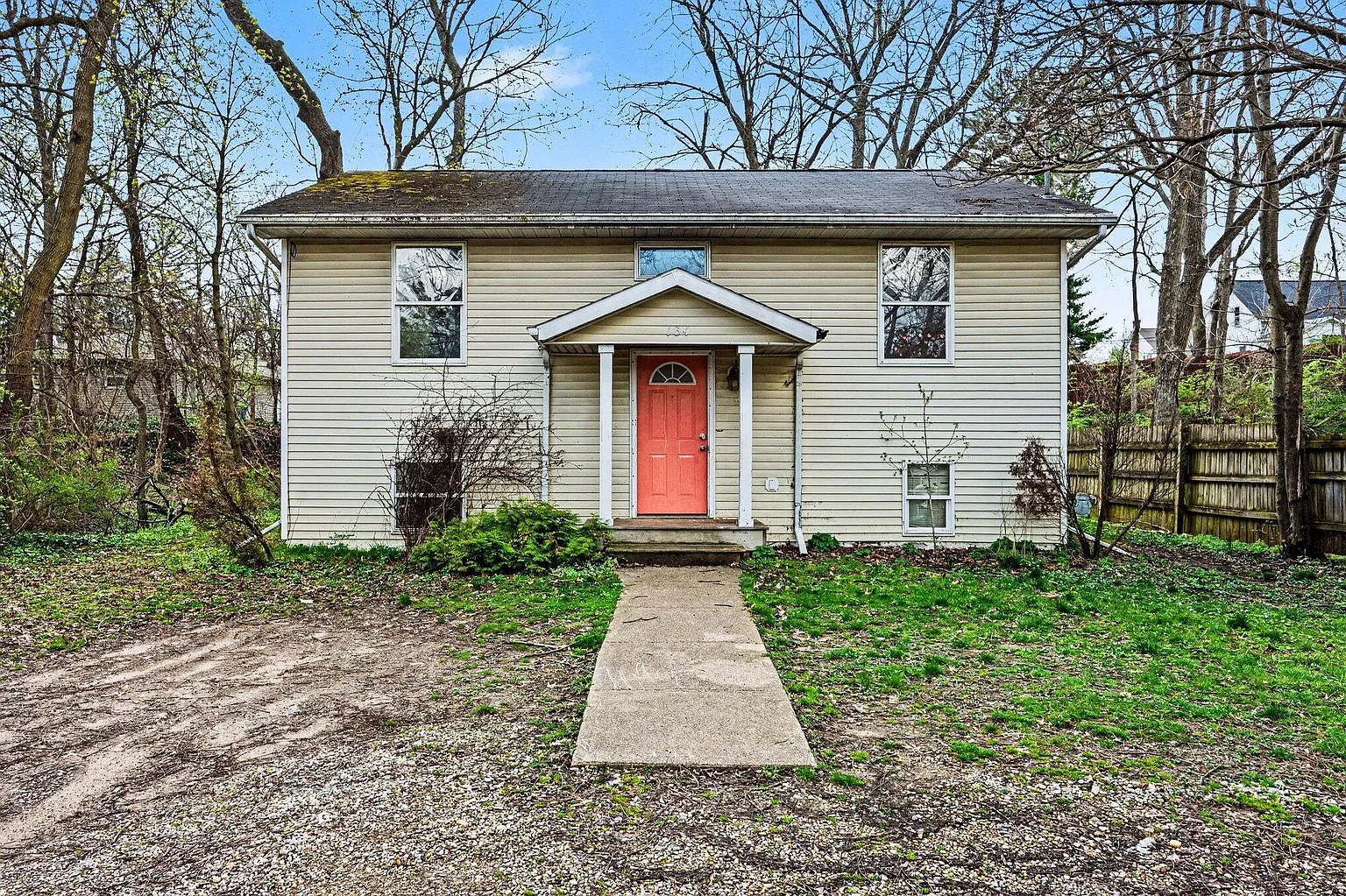 134 S Clarendon St photo 1