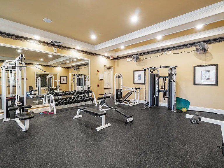 2202 Tuscany Way — Photo 37