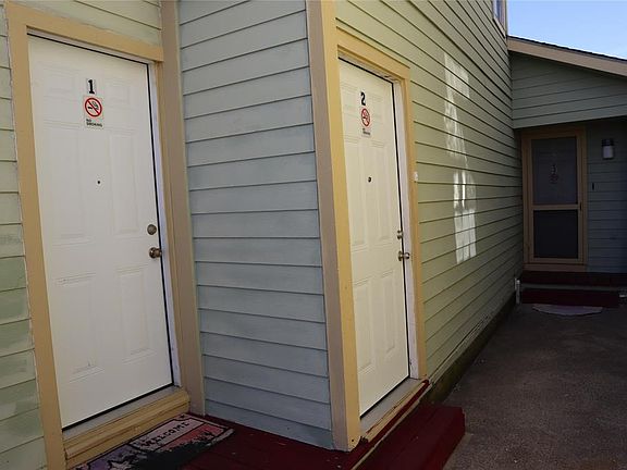 4th image of 2828 Church St