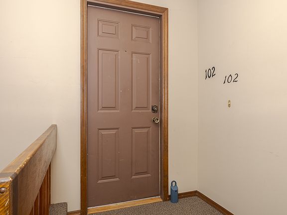 5th image of 102 Carol Ct #A2