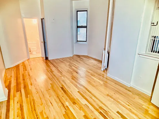 Rented by Compass | media 2