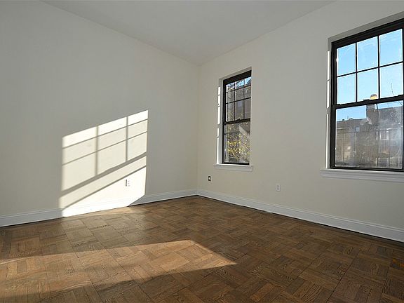 4th image of 3420 32nd St APT 2A
