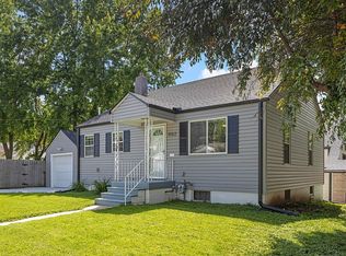1102 S 44th St, Omaha, NE 68105
