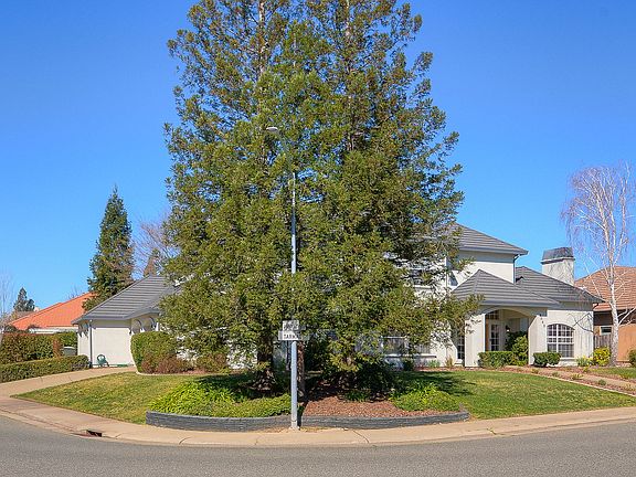 3rd image of 9053 Tarmac Way