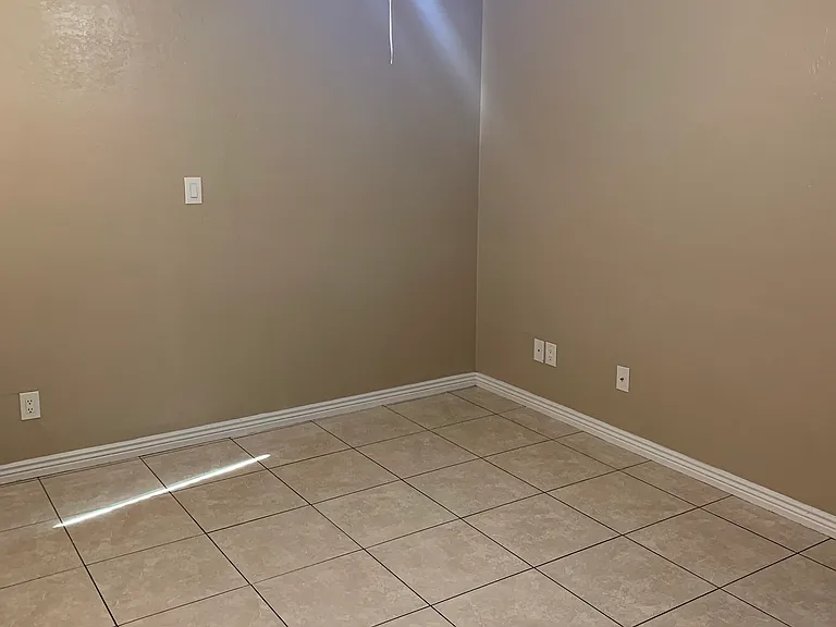 1750 E Mateo Cir #111 — Photo 2