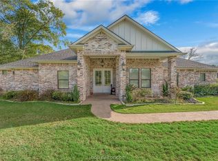3918 Austins Estates Dr, Bryan, TX 77808