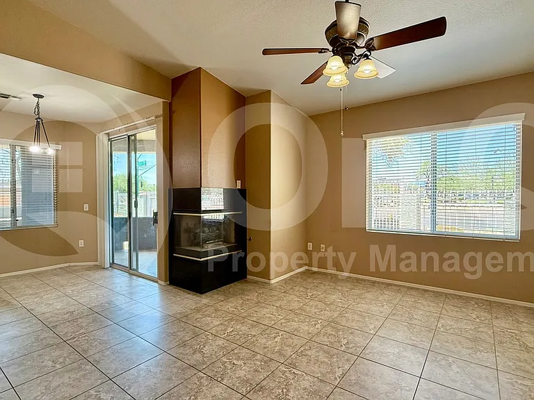 2929 W Yorkshire Dr #1041 — Photo 6