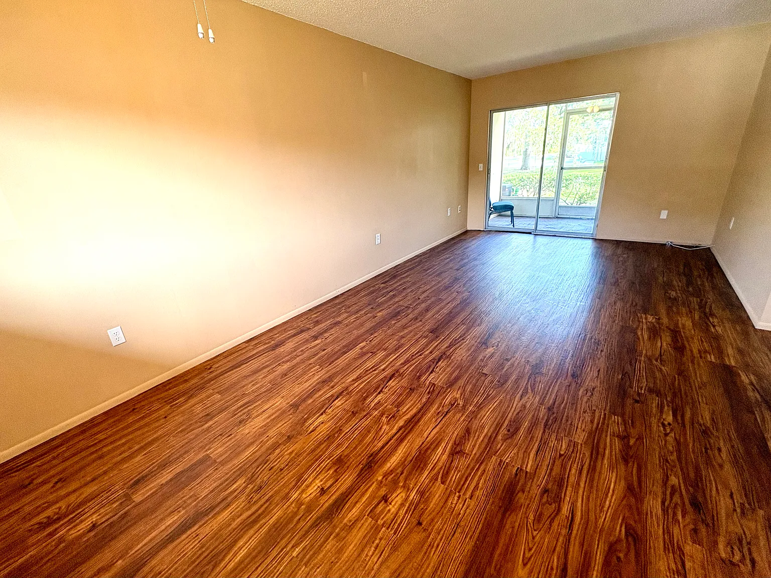 1 bed, 605 sqft, $1,325 — Photo 2