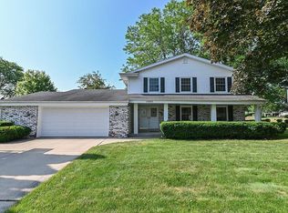 15005 W Fenway Dr, New Berlin, WI 53151