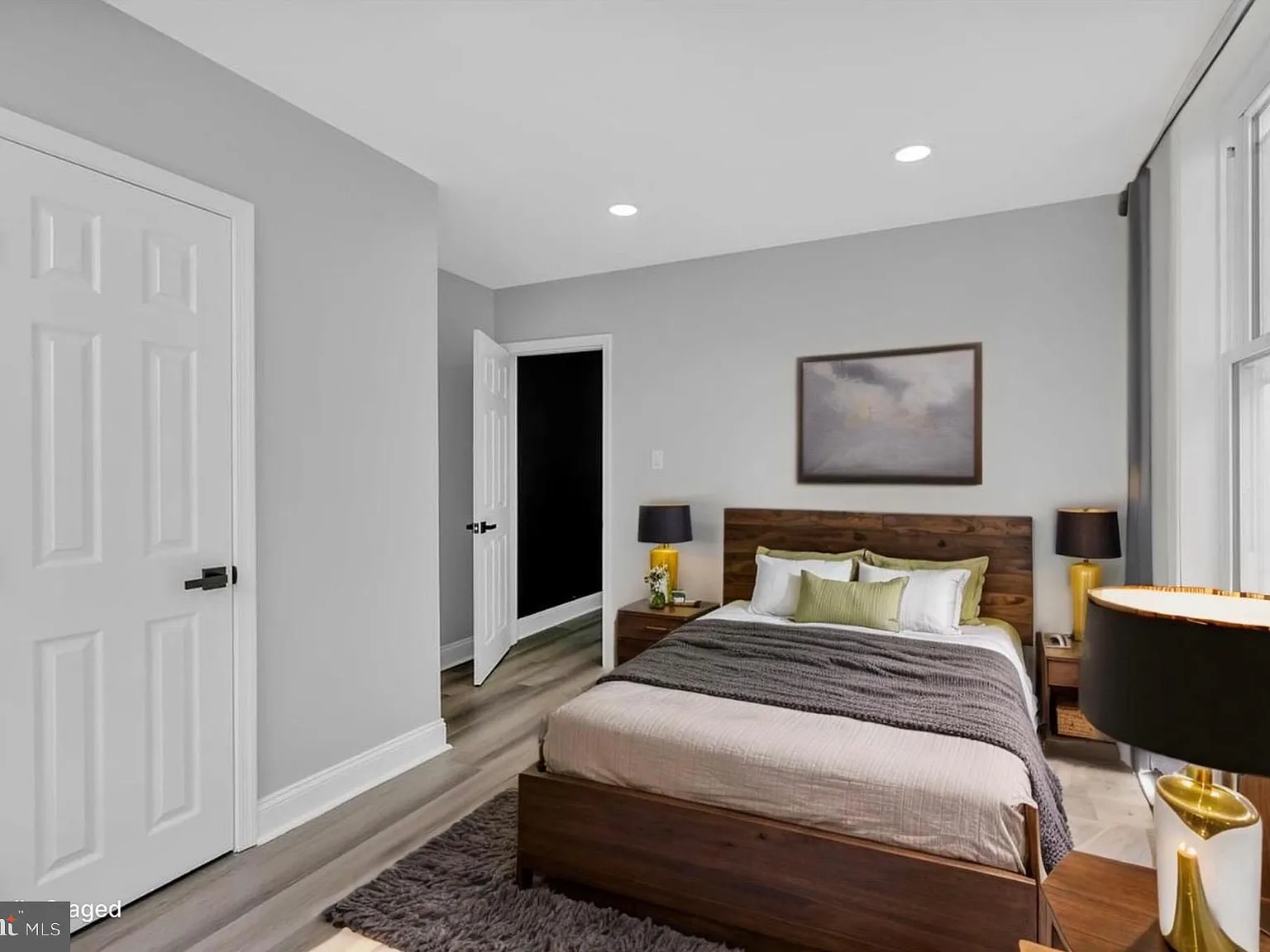 3 bed, 1190 sqft, $2,000 — Photo 3