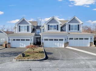 560 River Rd #26, Shelton, CT 06484