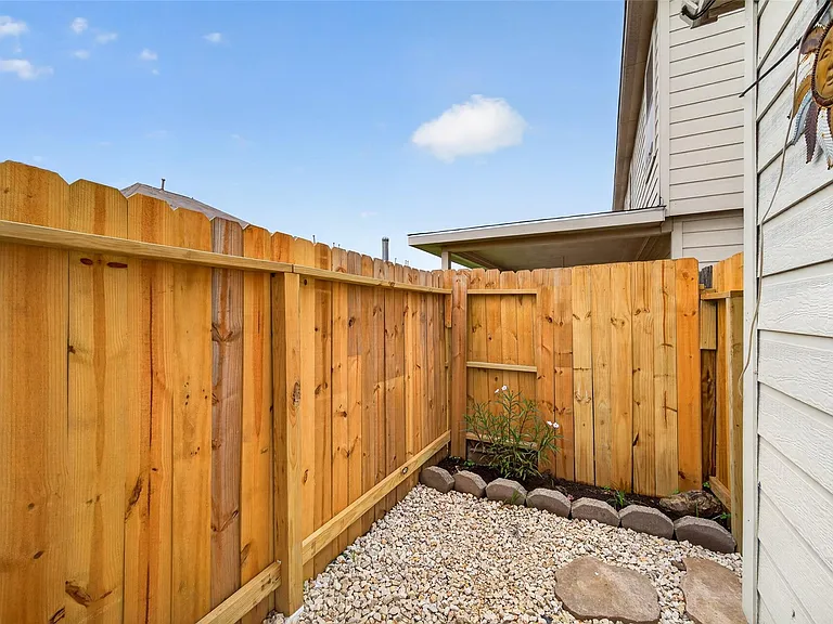 15811 Natchez Brook Ln #B — Photo 12