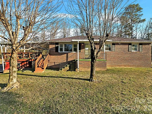 2nd image of 44 Tuttle Rd