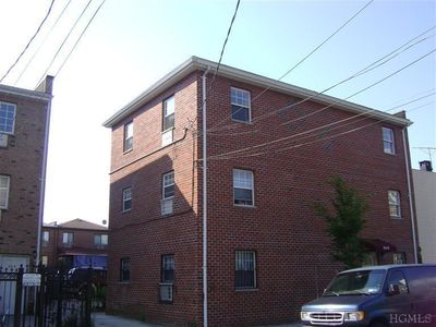 2410 Lyvere St, Bronx, NY, 10461