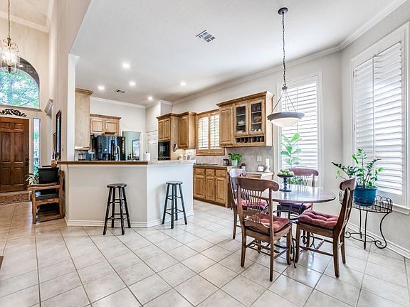 2nd image of 3504 Birchwood Ln