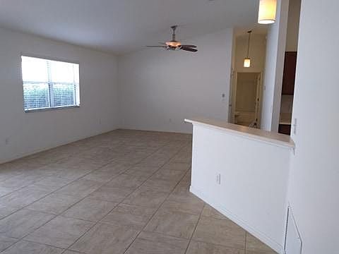 4th image of 1850 Hallandale Ln