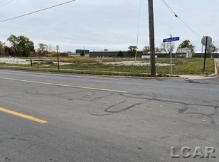 410 E Beecher St, Adrian, MI 49221