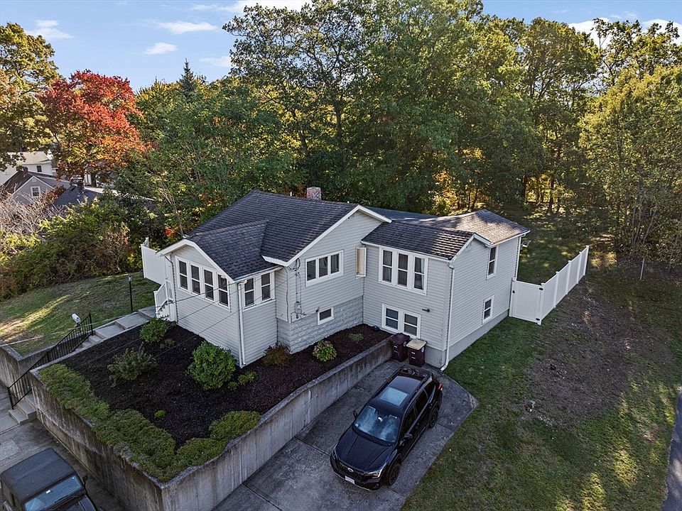 1st image of 52 Circuit Ave