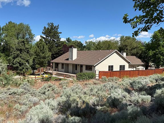 4th image of 6304 Meadow Creek Dr