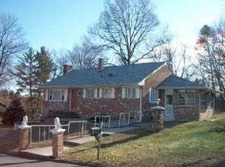 26 Roderick Ave, East Longmeadow, MA 01028