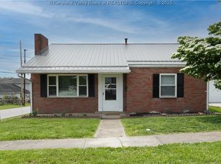 119 Catherine Dr, Hurricane, WV 25526