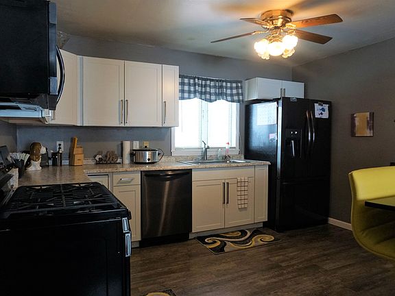 5th image of 1156 Eastview Dr