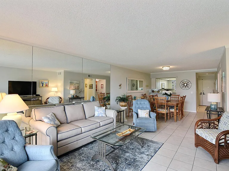 3939 Ocean Dr #302B — Photo 8