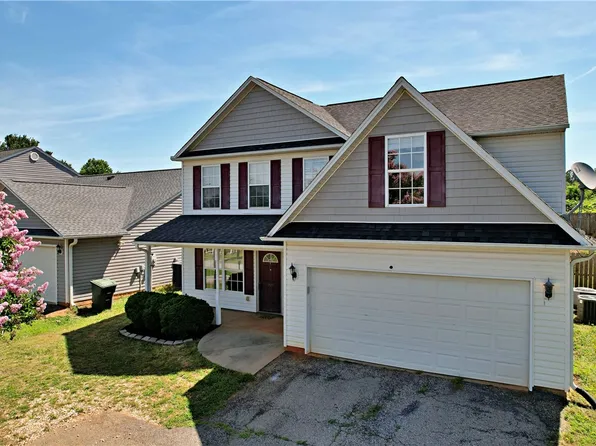 305 N Chestnut St, Seneca, SC 29678