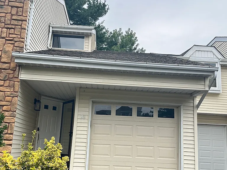 28 Geraldine Rd — Photo 2