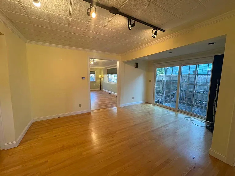 23 Gardner Ave #23 — Photo 9