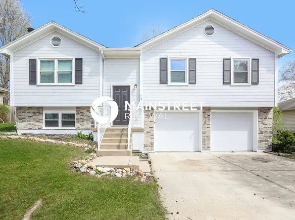 113 Cross Creek Ln, Grain Valley, MO 64029