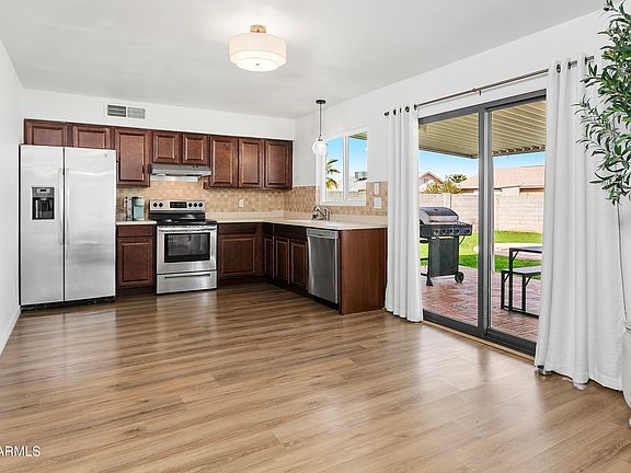 5th image of 2322 E JUANITA Avenue