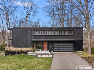 2631 Greentree Dr SE, Grand Rapids, MI 49546