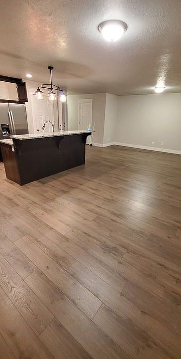 combined kitchen living room