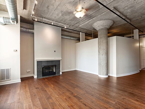 3rd image of 1516 S Wabash Ave APT 405
