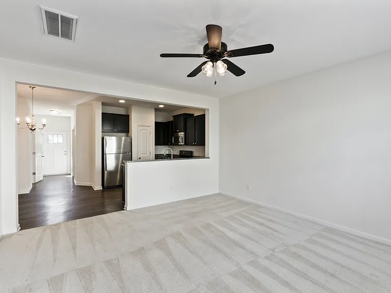 436 Carthage Ct — Photo 2