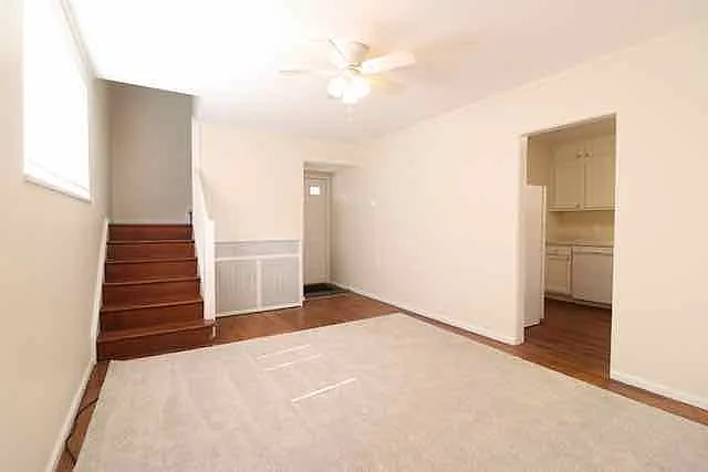20 Chalmers Ln — Photo 6