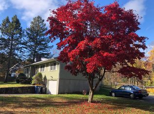 31 Mohawk St, Sharon, MA 02067