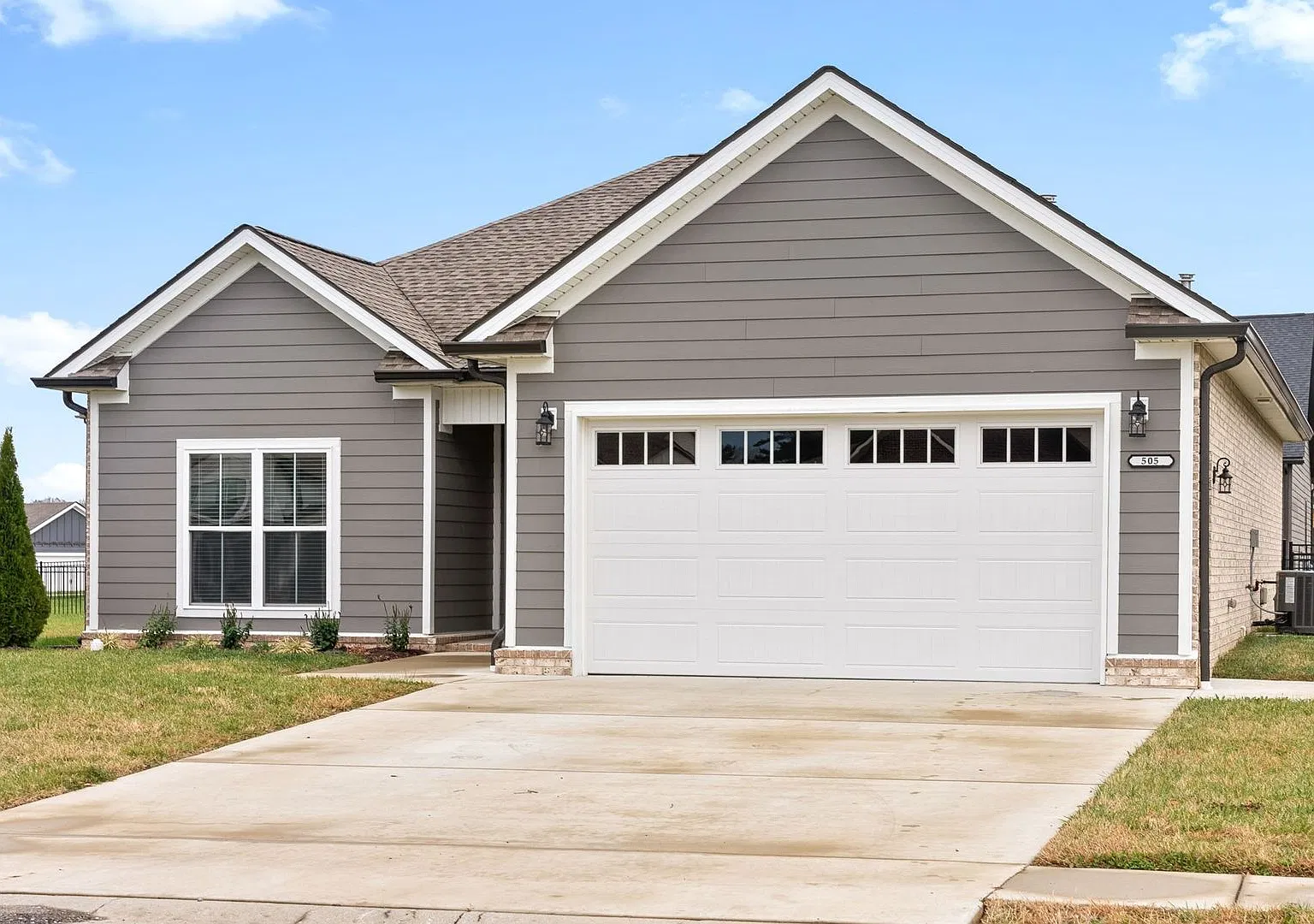 Beautiful 3 Bedroom Home in Hereford Farms for Rent! — Photo 2